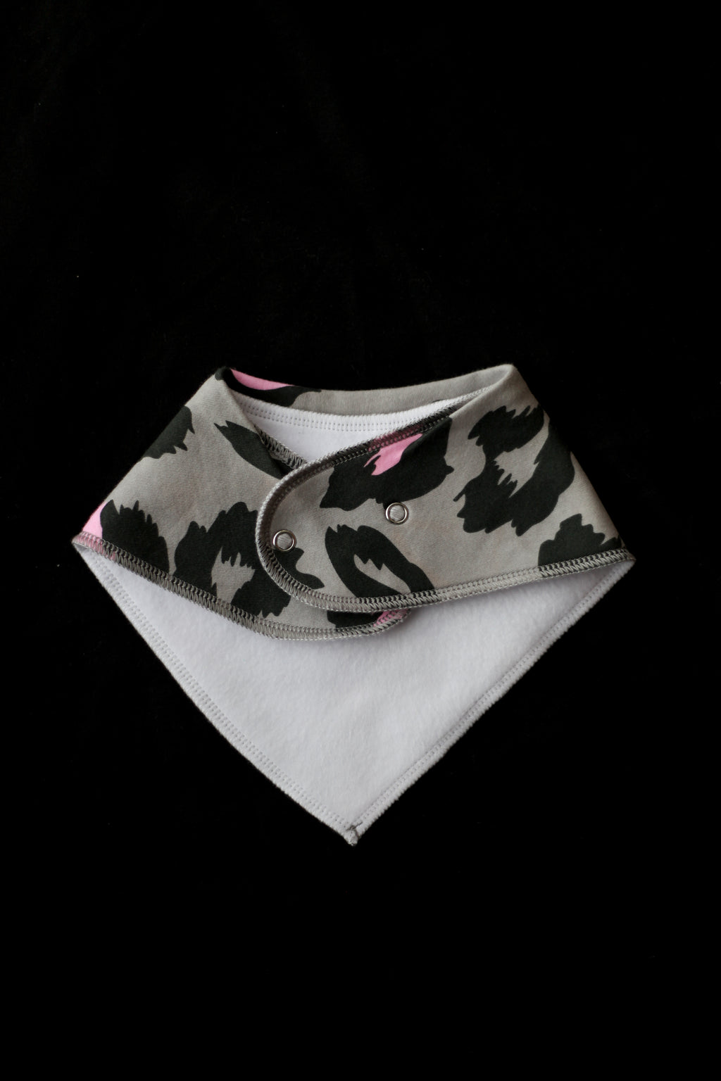 Lil Dots Dribble Bibs - Soft, Stylish & Made for Everyday Messes.